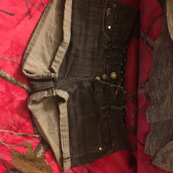 Shorts, braw&tshirt - Picture 2 of 7